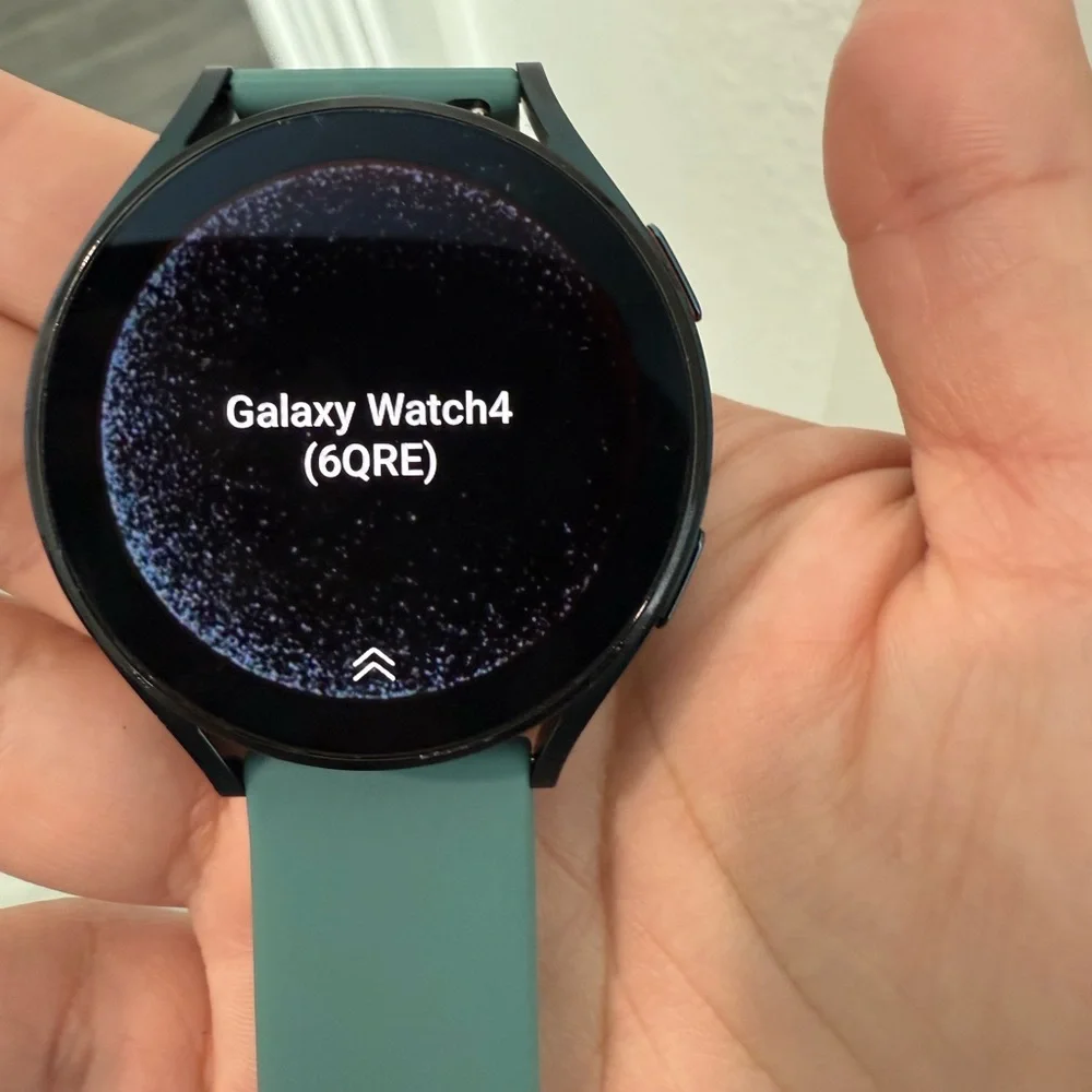 Samsung Galaxy Watch4 44mm LTE— Teal Silicone Band & black 2 Available